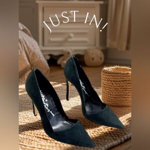 Alice & Olivia By Stacey Bendet
Women's Black Suede 4" Heels Size
US 6